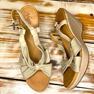Naya Nude Cream Leather Wedge Platform Sandal Size 9